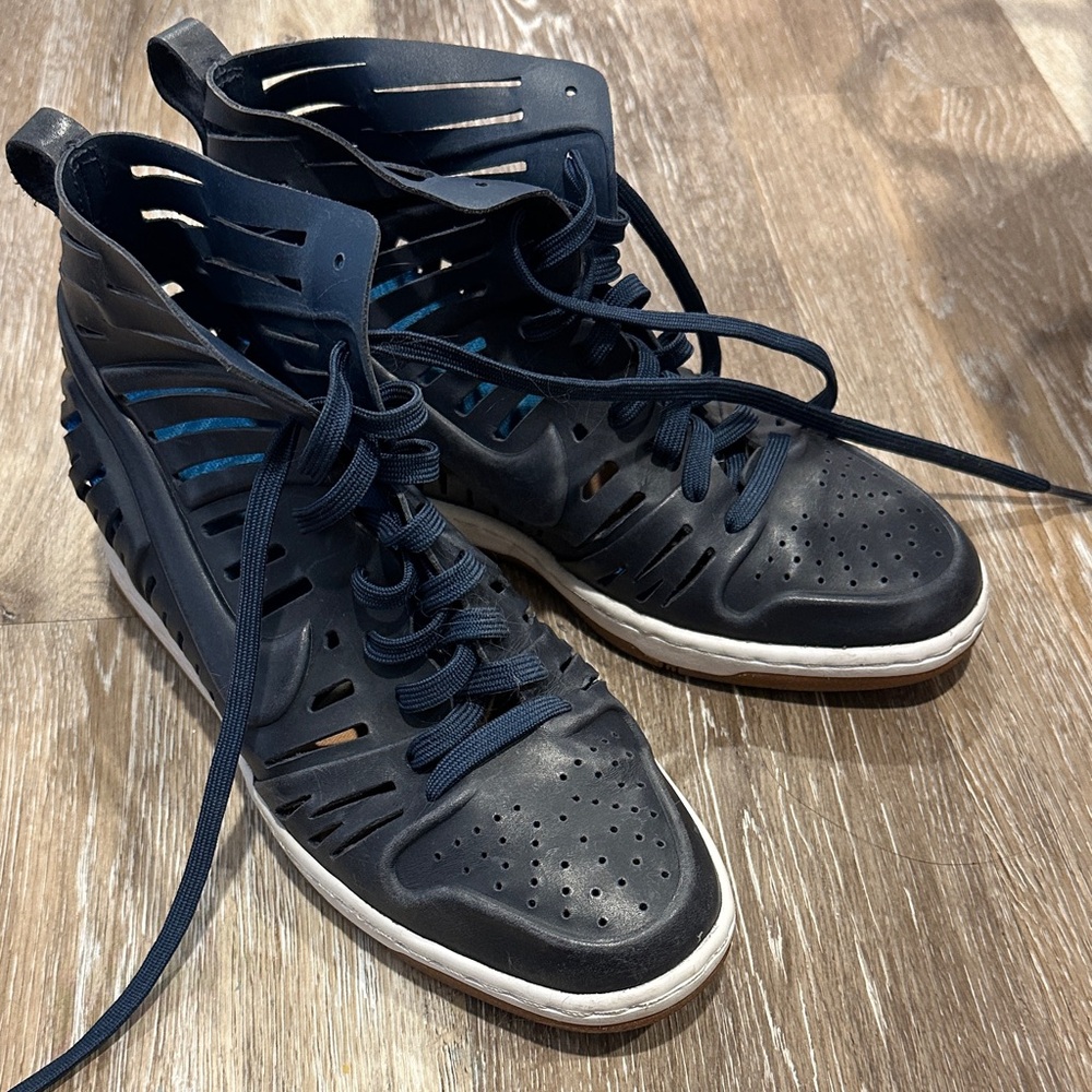 Nike High-Top sky high women’s hidden heel Sneakers navy blue